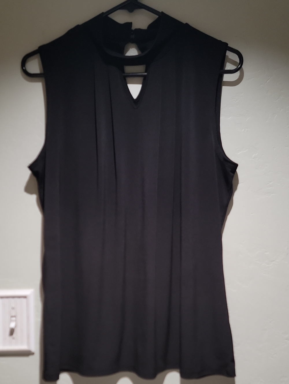 Sleeveless Mock Neck Tank Top with Front Keyhole - Black